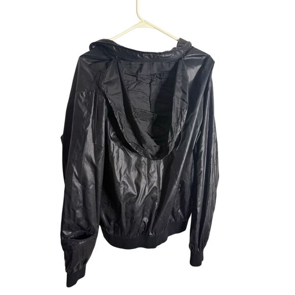 Vintage Lacoste Black Alligator Windbreaker Jacket With Packable Hood Size Large - Picture 6 of 7